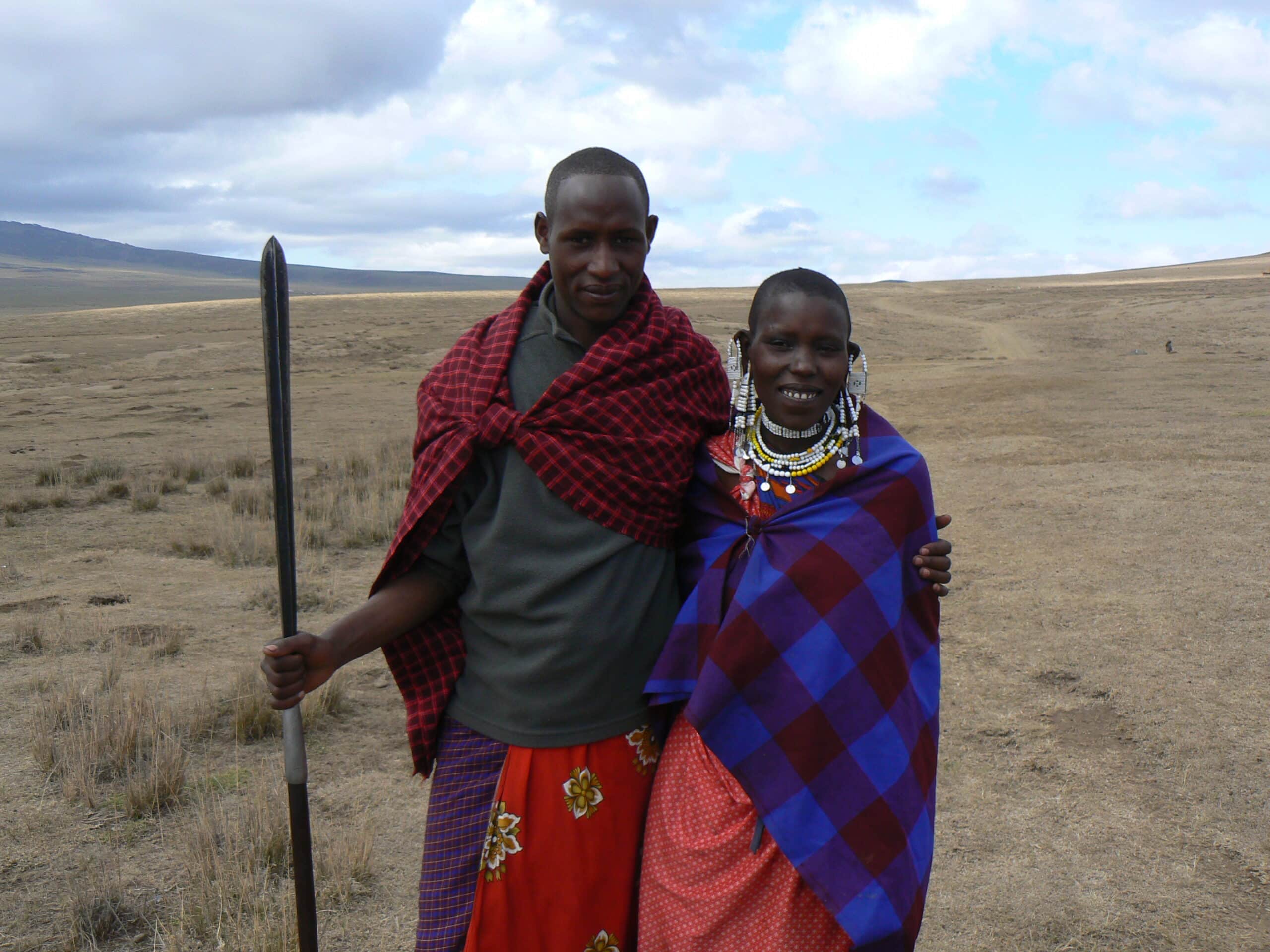 Kijk, daar woont een man met wel 148 vrouwen – polygamie in Tanzania